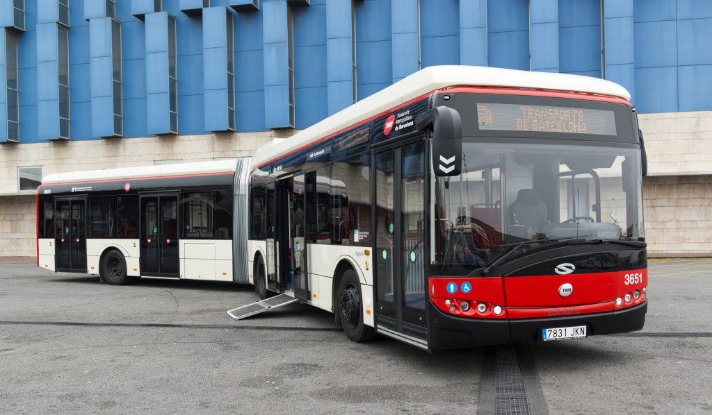 Barcelone, première ville européenne à se doter de bus articulés hybrides/GNV
