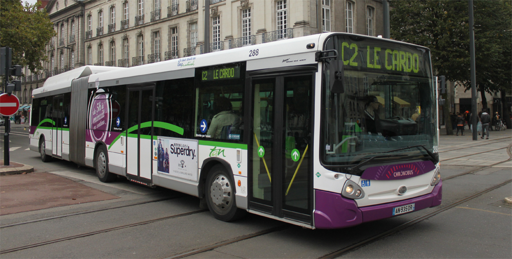 Nantes re�oit le Prix Modernisation pour ses bus GNV