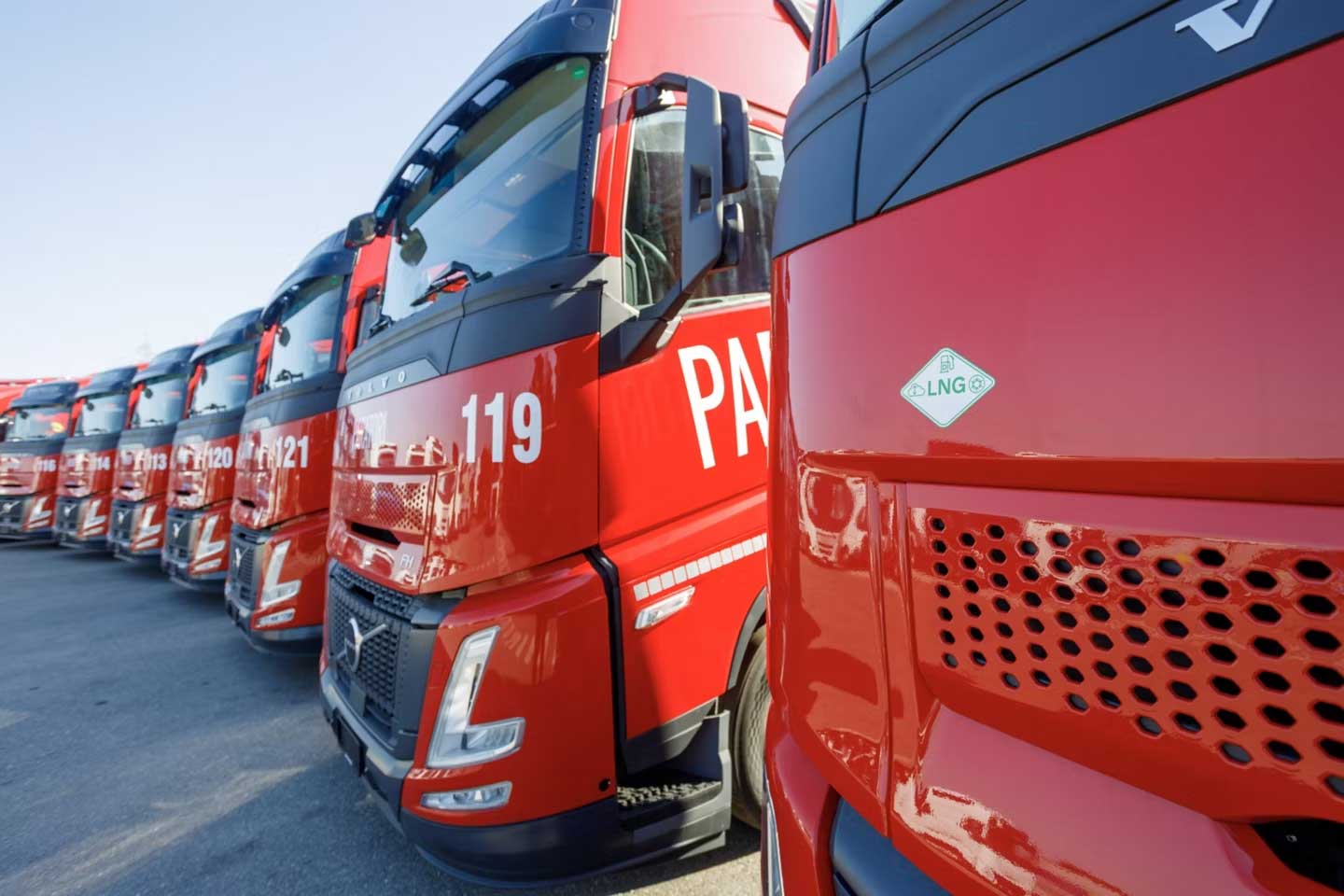 En Italie, Paratori complète sa flotte avec 15 nouveaux camions GNL