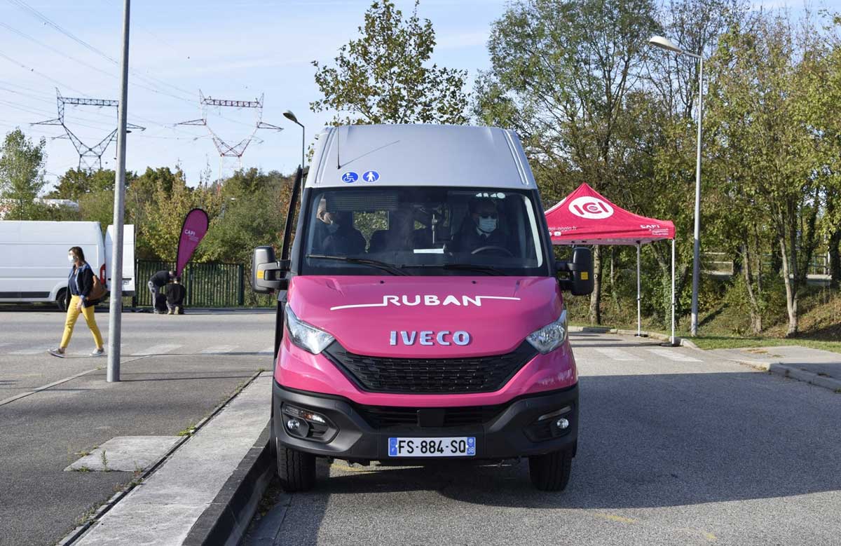 Isère : deux minibus au gaz naturel pour la CAPI