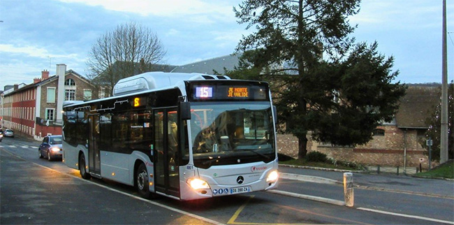 8 bus GNV Mercedes Citaro NGT pour les Cars dOrsay