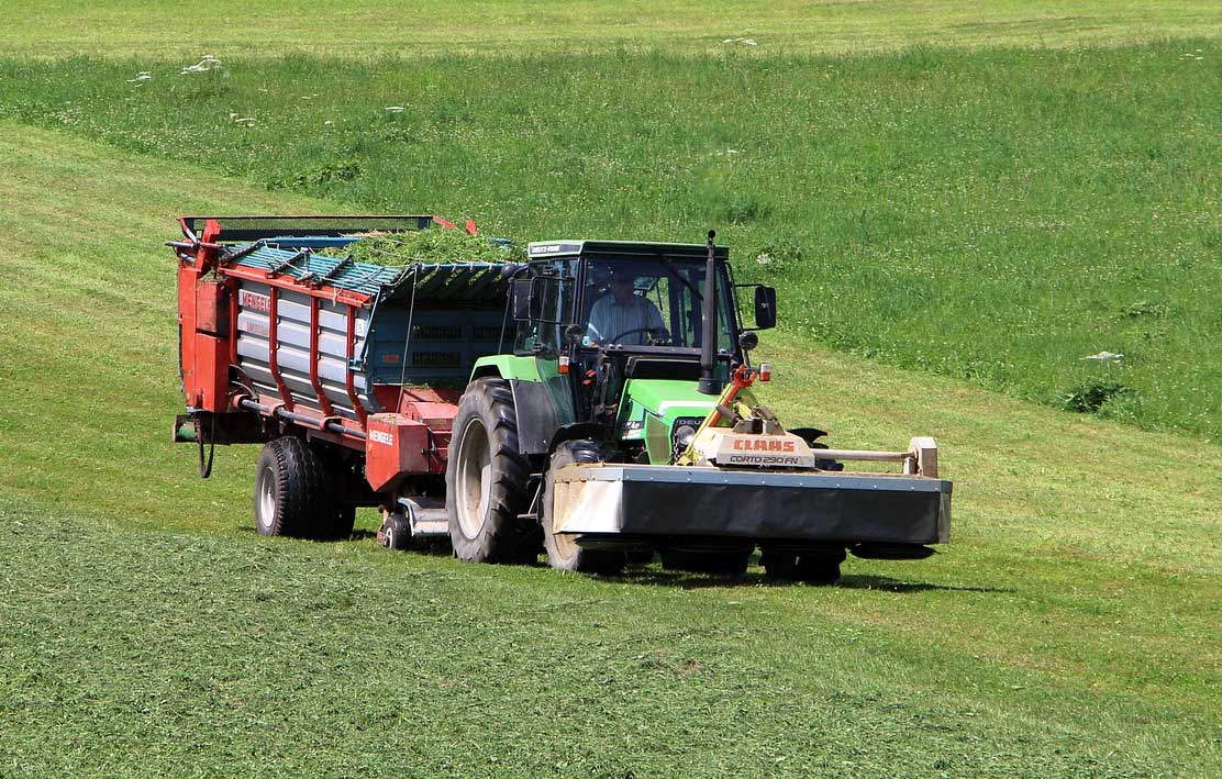 CRMT présente son tracteur agricole rétrofité au biogaz