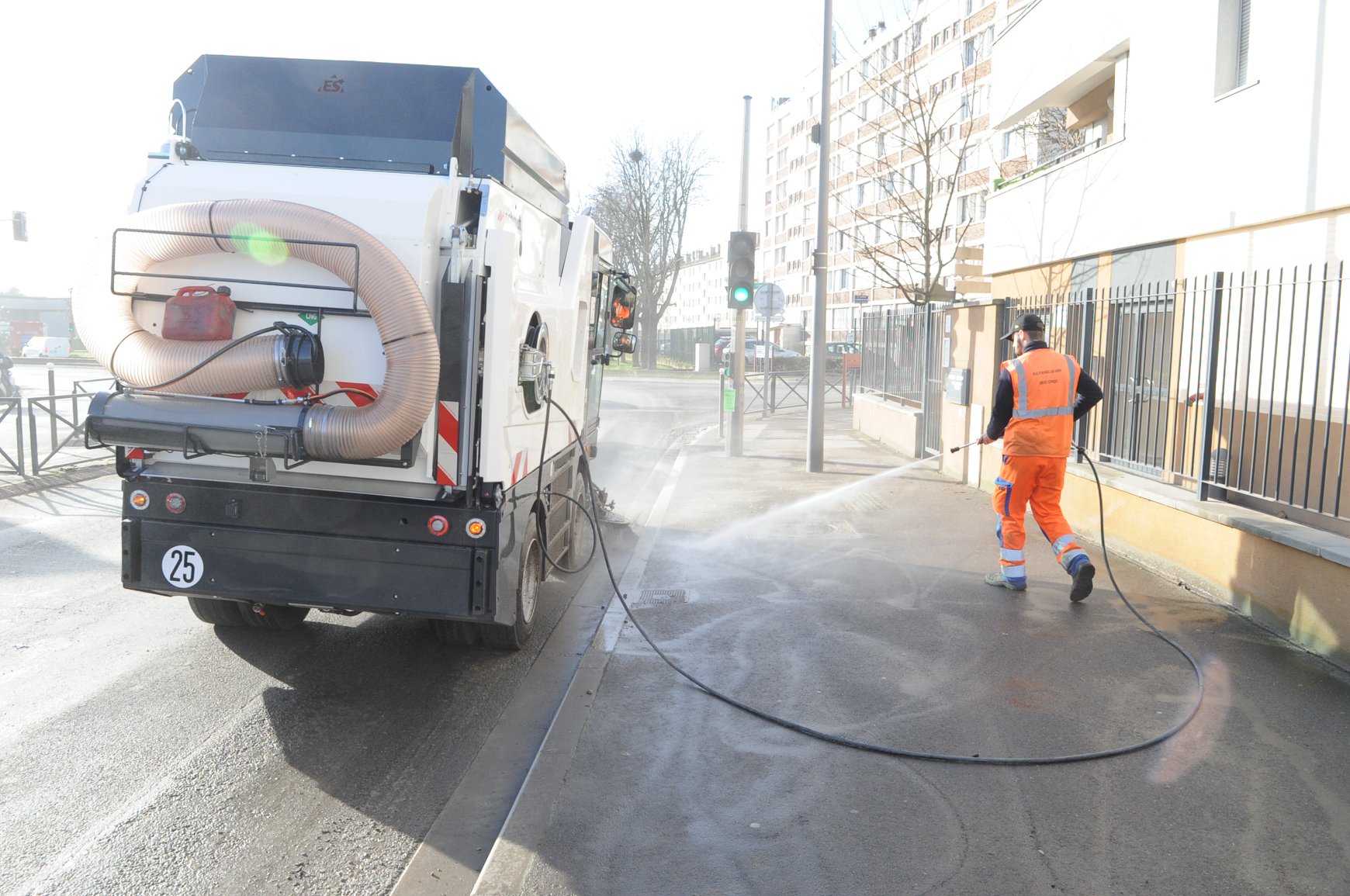 Ile-de-France : Bonneuil-sur-Marne met en service sa première balayeuse GNV