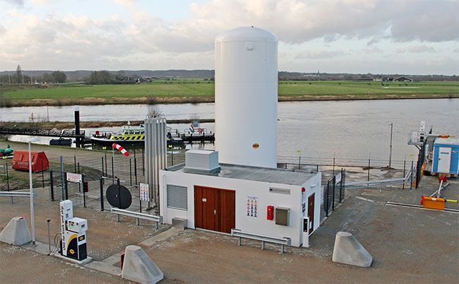 Bateaux et camions  Une station GNL multimodale ouvre ses portes aux Pays-Bas