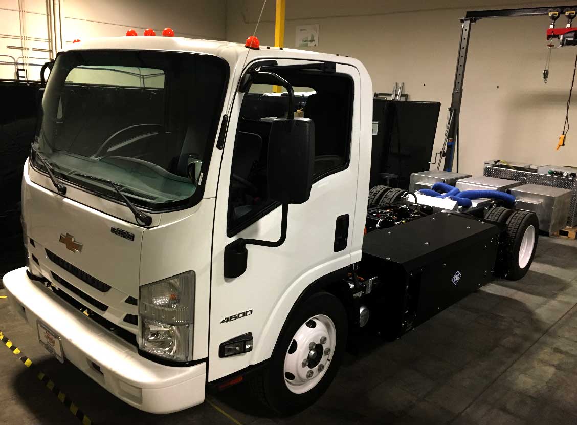 Efficient Drivetrains lance le premier camion agricole hybride rechargeable au GNC