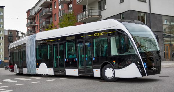 Scania sassocie  Van Hool pour prsenter le bus Exqui.city au gaz naturel