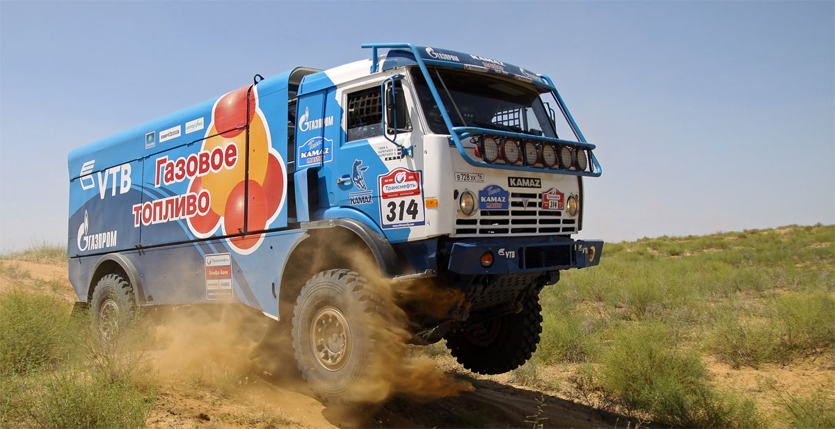 Un camion au gaz naturel au dpart de l’Africa Eco Race