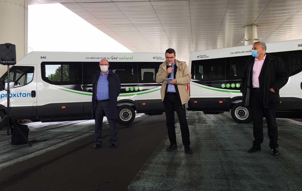 Nantes : la Sémitan présente ses nouveaux minibus au gaz naturel