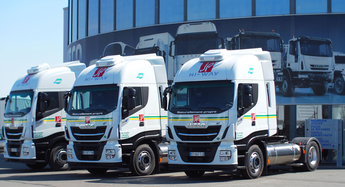 Camions GNL: les transports Perrenot reçoivent leurs premiers Stralis NP 460