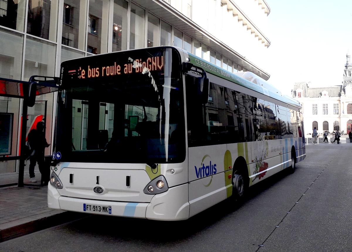 Poitiers : 18 nouveaux bus au gaz pour le réseau Vitalis