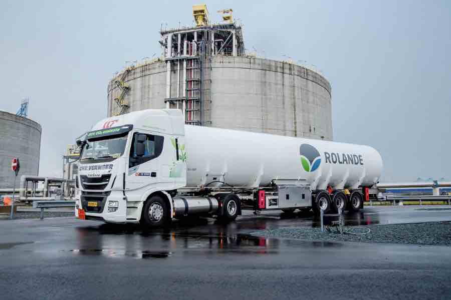 Le premier camion de transport de GNL entre au Port de Rotterdam