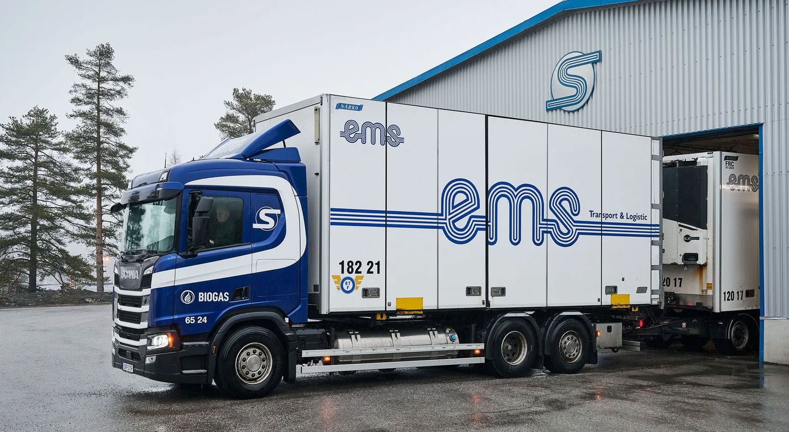 320 000 km en un an : en Su&egrave;de, ce camion au biom&eacute;thane prouve qu'il peut tenir le rythme du diesel
