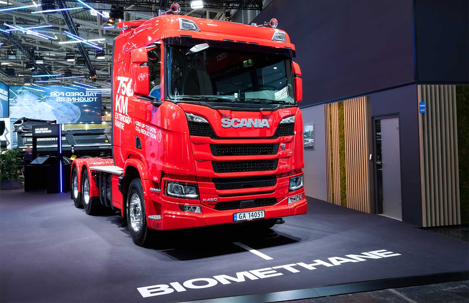 BAUMA 2025 : Scania expose son tracteur GNC à grande autonomie
