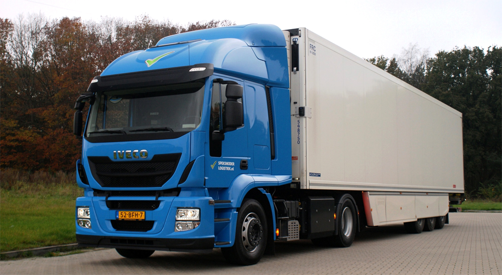 Speksnijder Logistics met en service son premier camion GNL