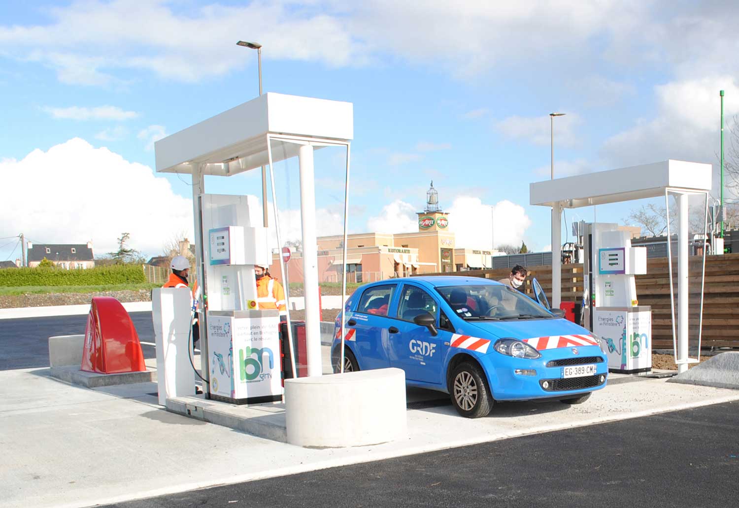 Finistère : la station bioGNV de Saint-Martin-des-Champs ouvre ses portes