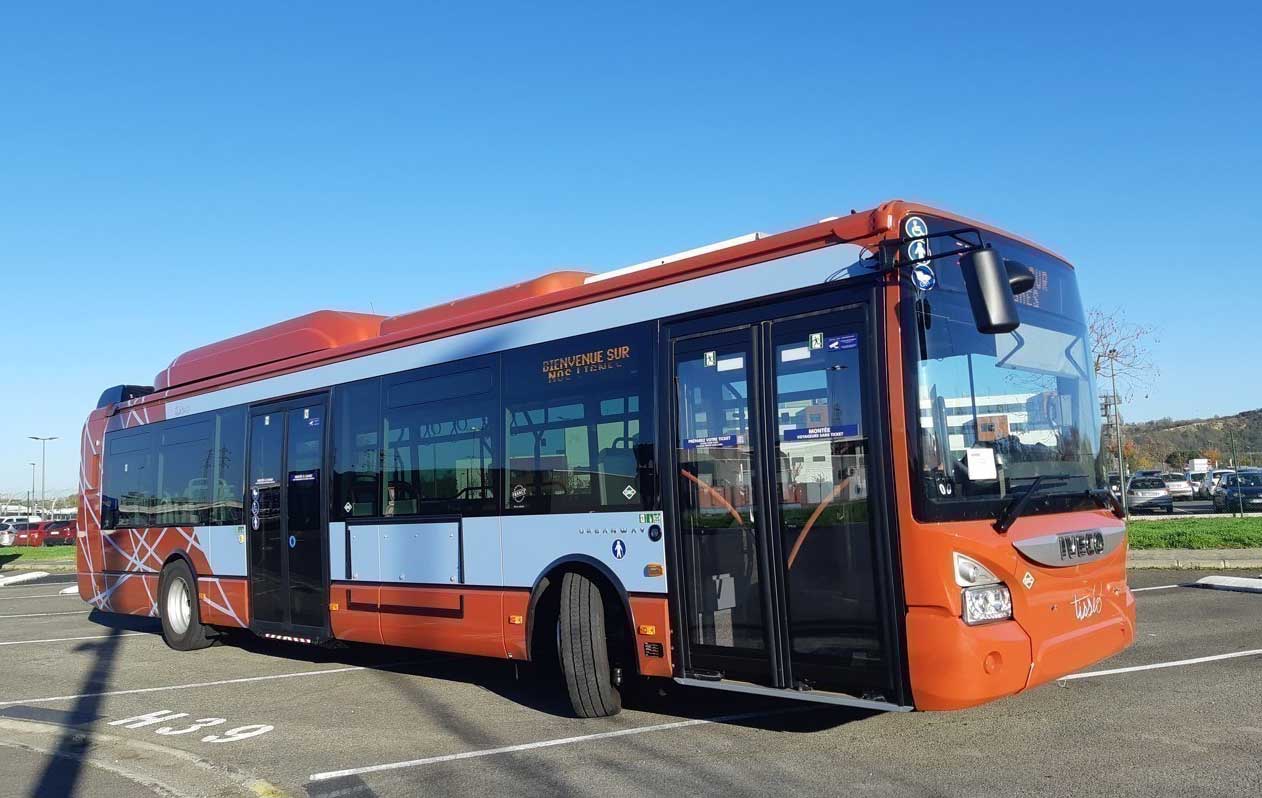 A Toulouse, Tisséo dévoile les nouvelles couleurs de ses bus au gaz